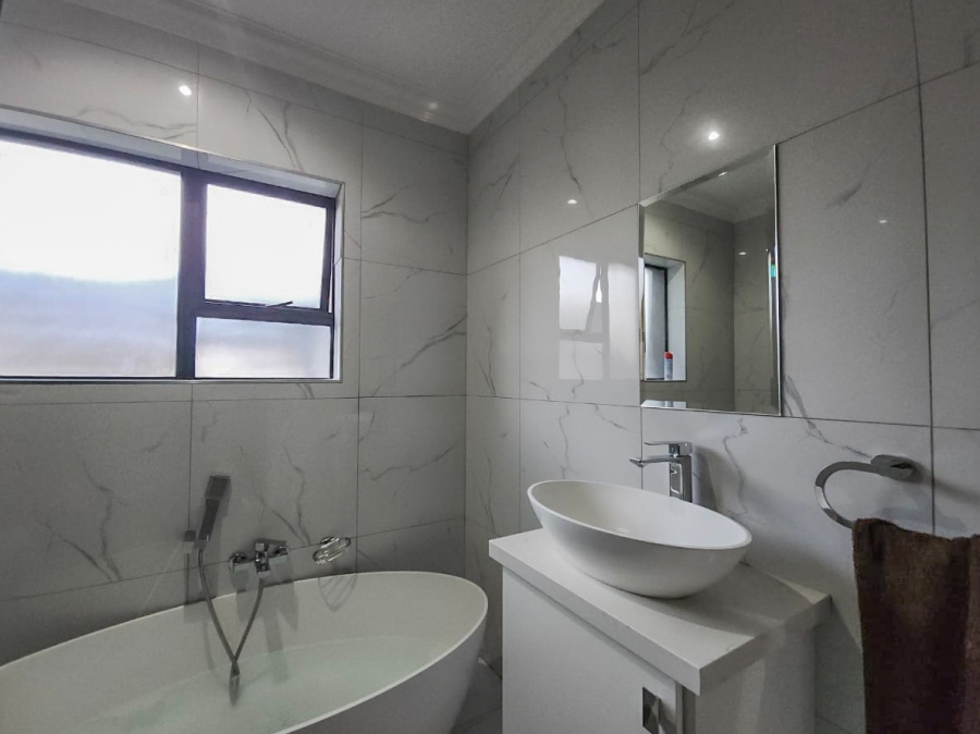4 Bedroom Property for Sale in Leloko Lifestyle Estate North West